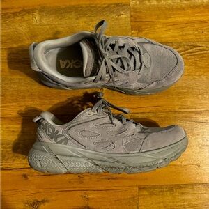 HOKA Clifton L Suede , casual trainer, great condition
